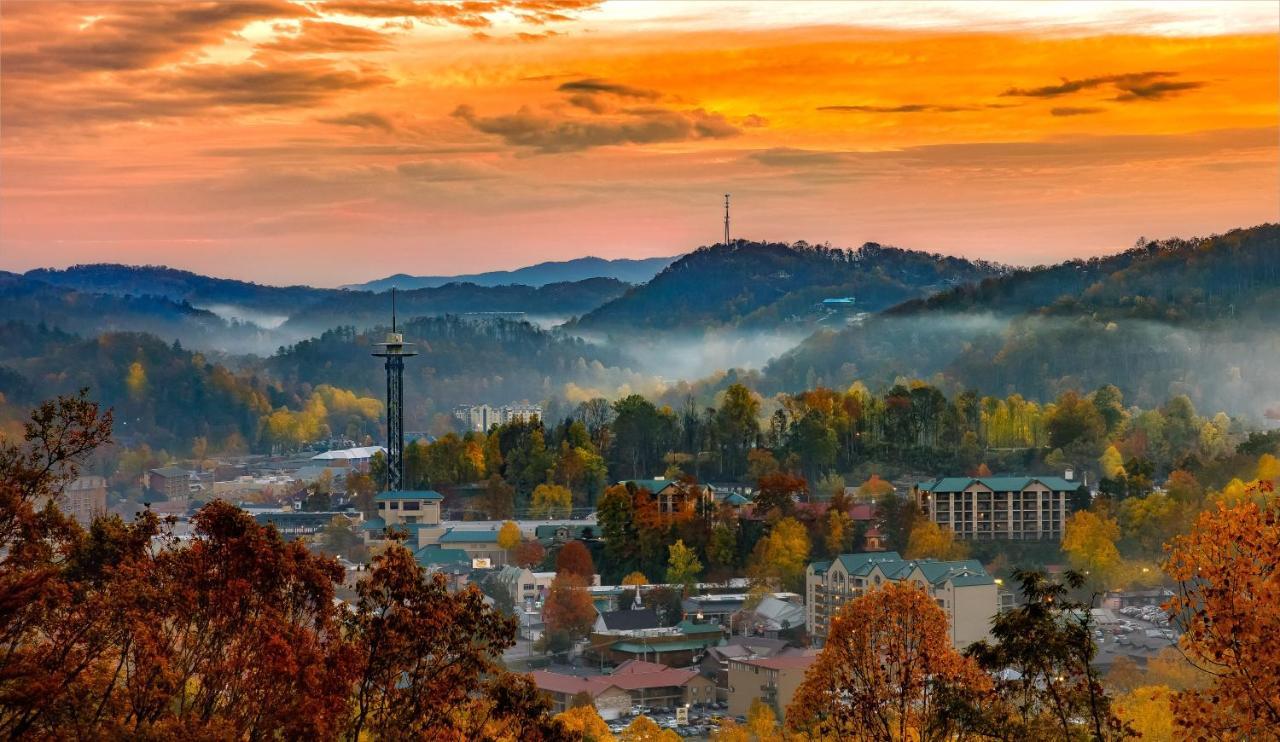 Hemlock Manor Villa Gatlinburg Bagian luar foto